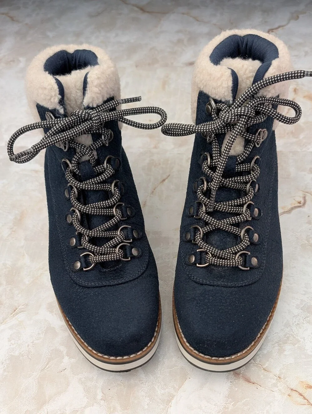White Mountain Navy Lace-Up Sherpa Collar Winter Boots Woman's Sz 7 W